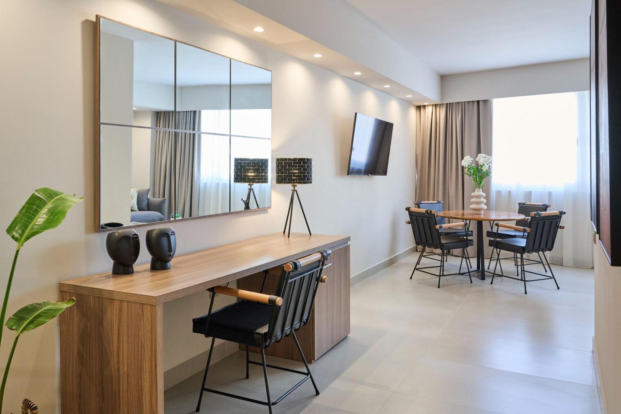 Acropolis Muses - Downtown Luxury Apartments Atina Dış mekan fotoğraf