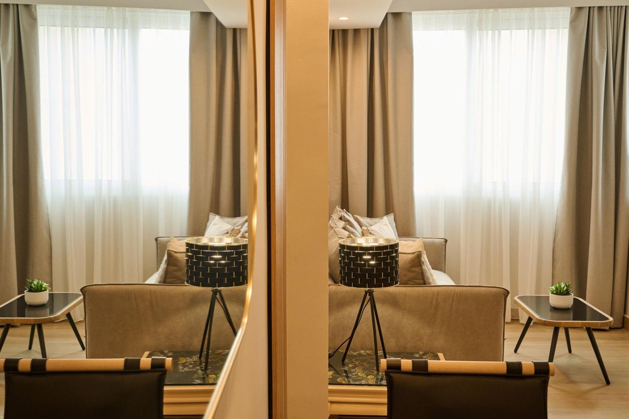 Acropolis Muses - Downtown Luxury Apartments Atina Dış mekan fotoğraf